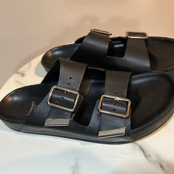 Used Givenchy slides. Black. Size 40 - Picture 6 of 6